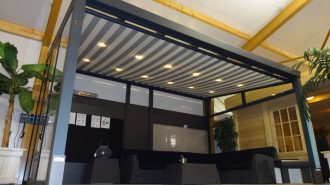 Elektrische onderdakzonwering T200 2-delig 1 motor 400x250cm